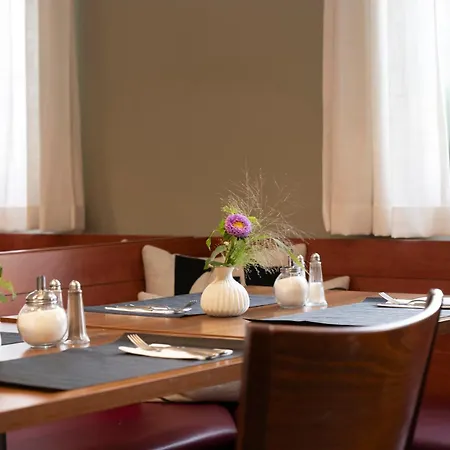 Weichandhof 4* Munich